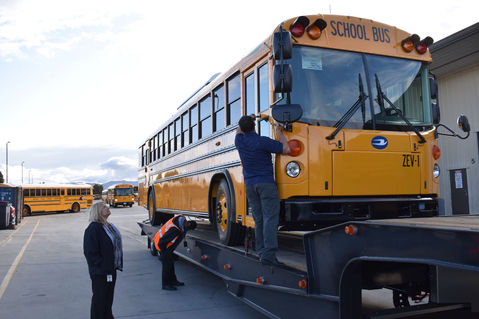 Electric bus delivery1